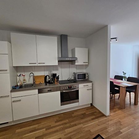 Stylish Apartment In Innsbruck + 1 Parking Spot Exterior photo