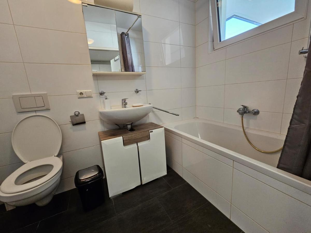 Stylish Apartment In Innsbruck + 1 Parking Spot Exterior photo
